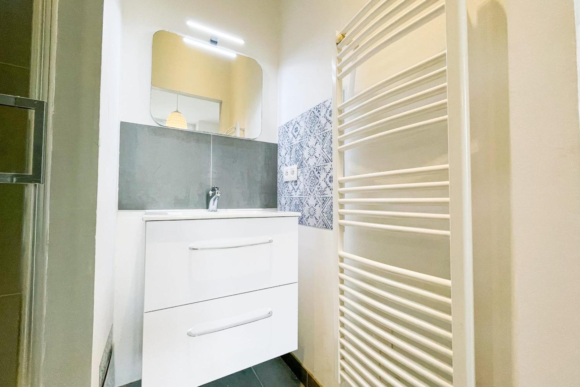 #G3 The Authentic T2 Downtown Balcony Tramway Apartment Гренобъл Екстериор снимка