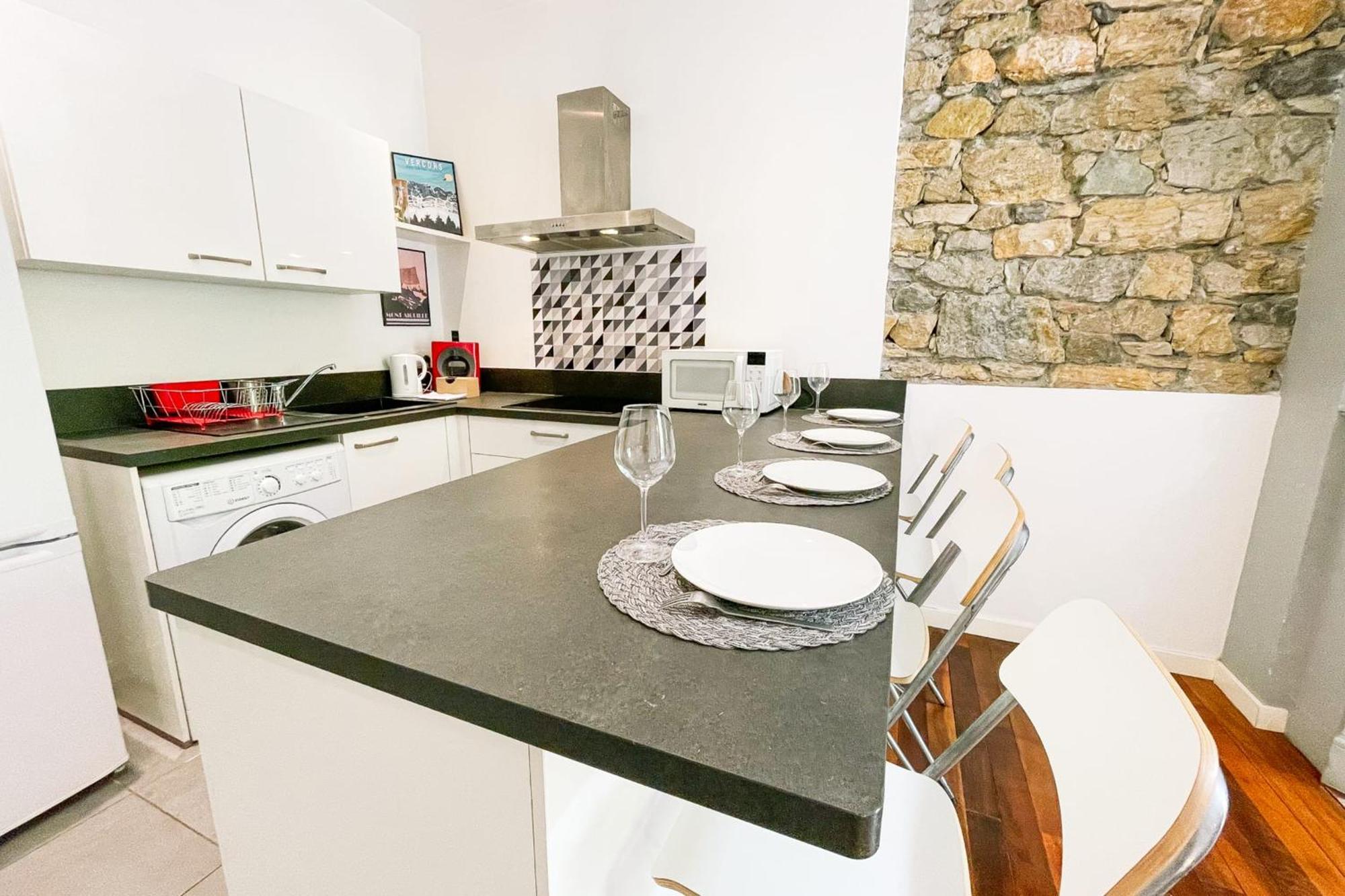 #G3 The Authentic T2 Downtown Balcony Tramway Apartment Гренобъл Екстериор снимка