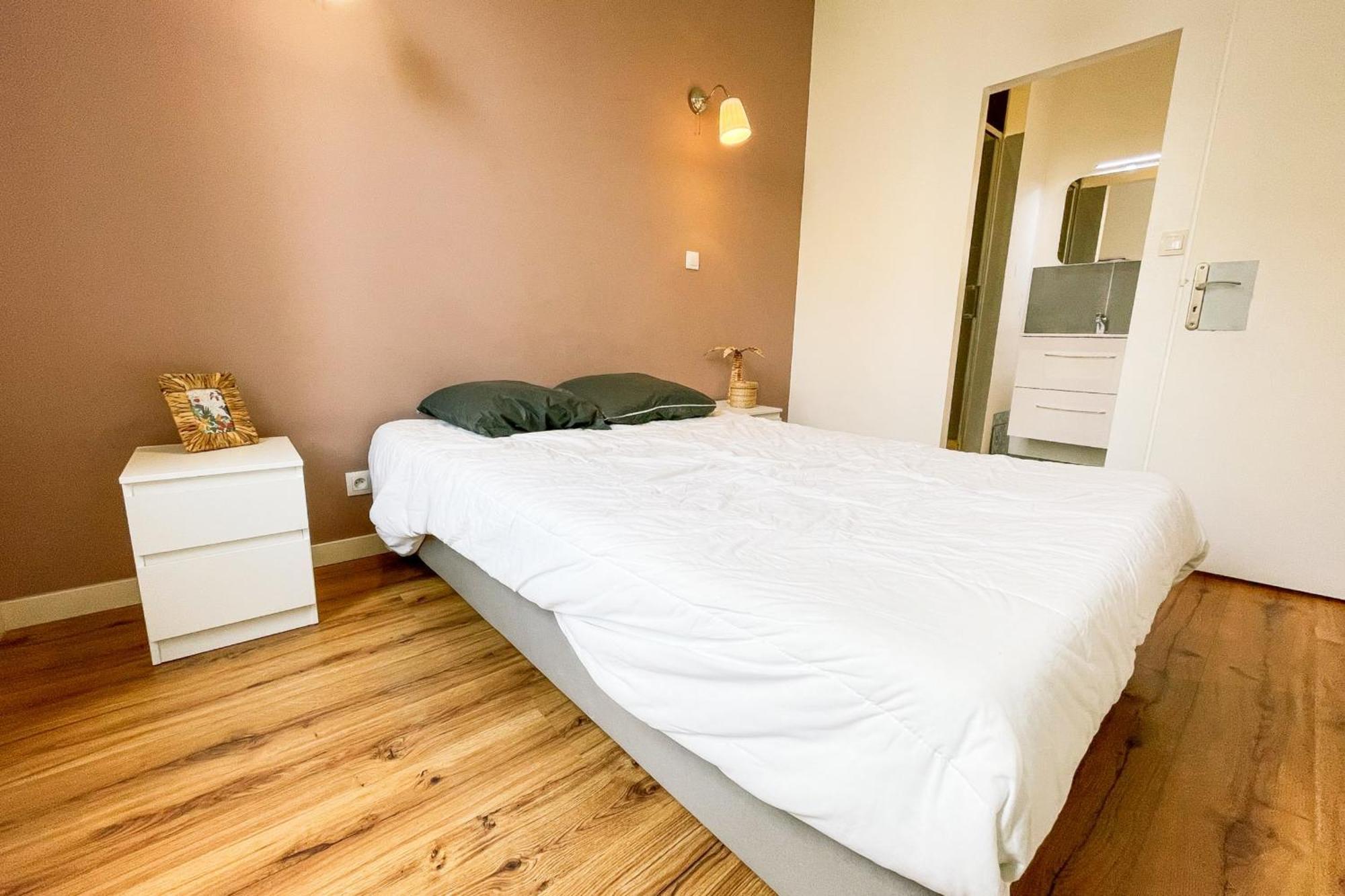 #G3 The Authentic T2 Downtown Balcony Tramway Apartment Гренобъл Екстериор снимка