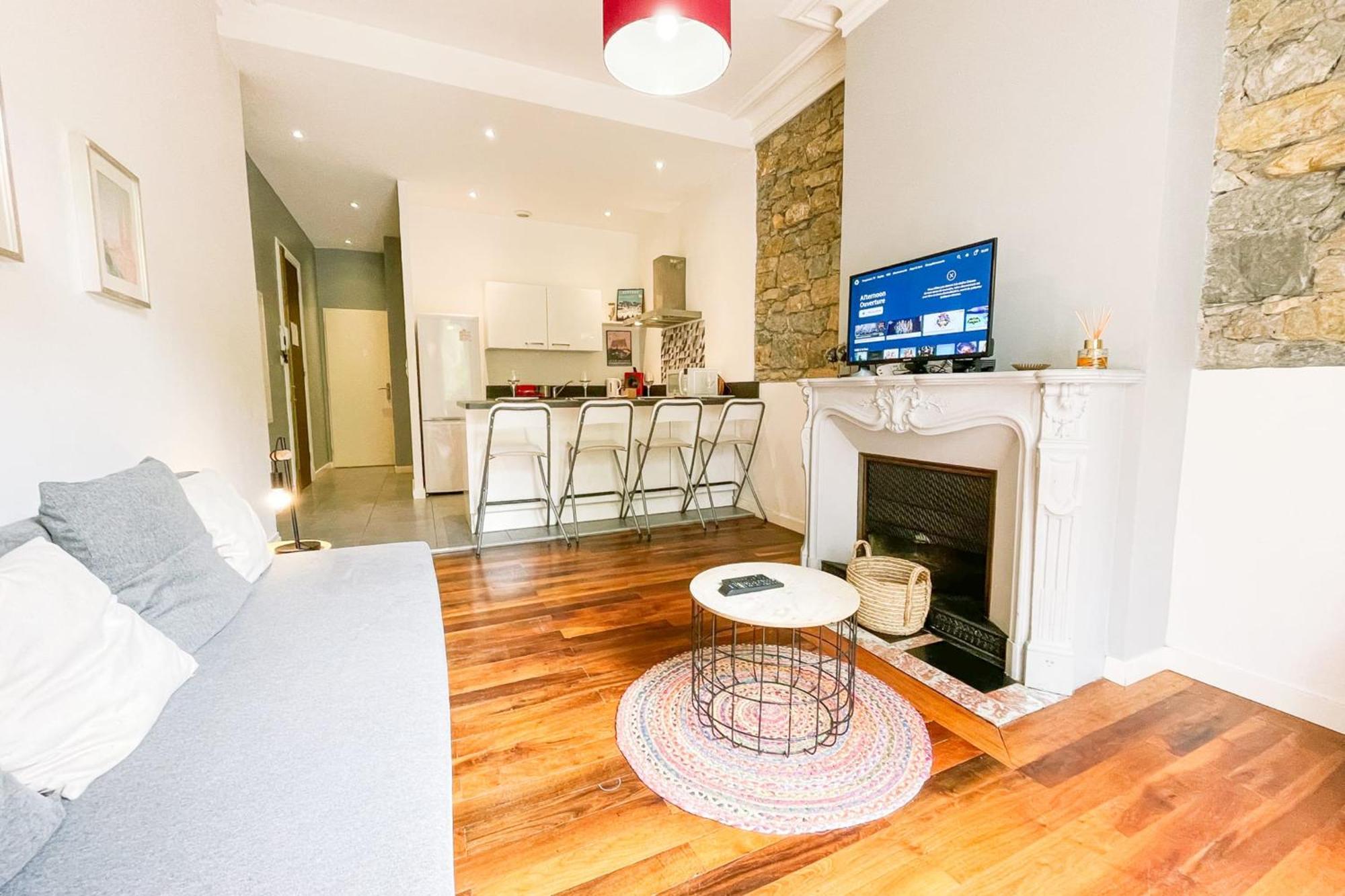 #G3 The Authentic T2 Downtown Balcony Tramway Apartment Гренобъл Екстериор снимка